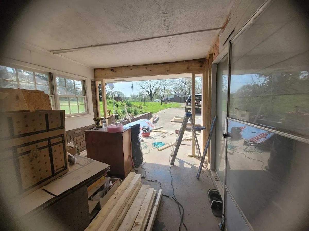 Air movers and dehumidifier for Water Mitigation Services in Norridge